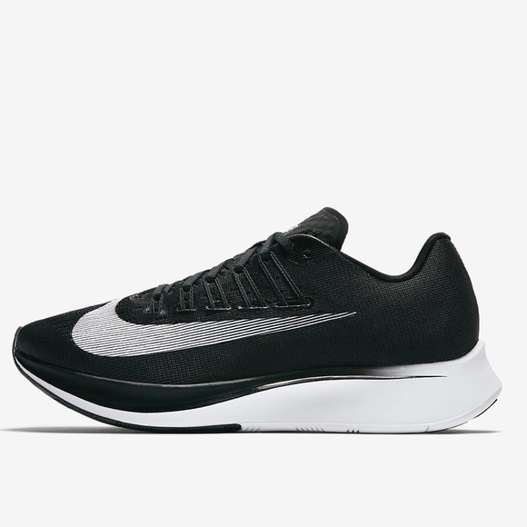 Half off! New Nike Women’s Zoom Fly Flyknit - Picture 4 of 4